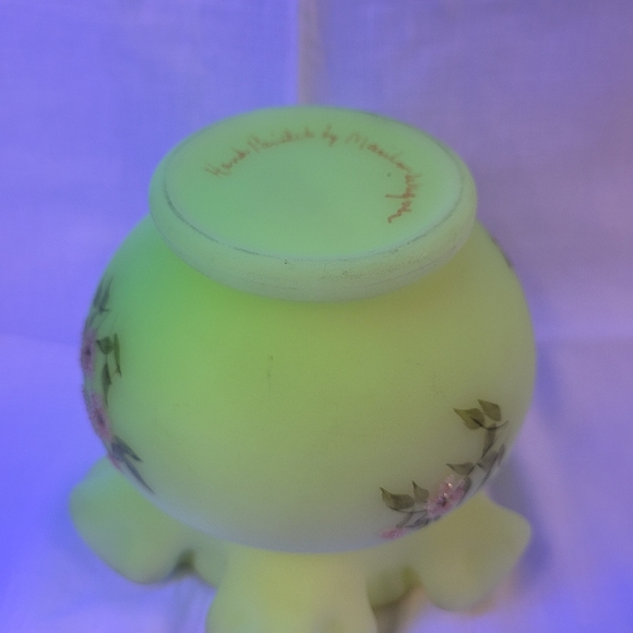 Sold* Fenton Hand Painted Marilyn Wagner Satin Uranium Glass Bowl - Picture 7 of 9